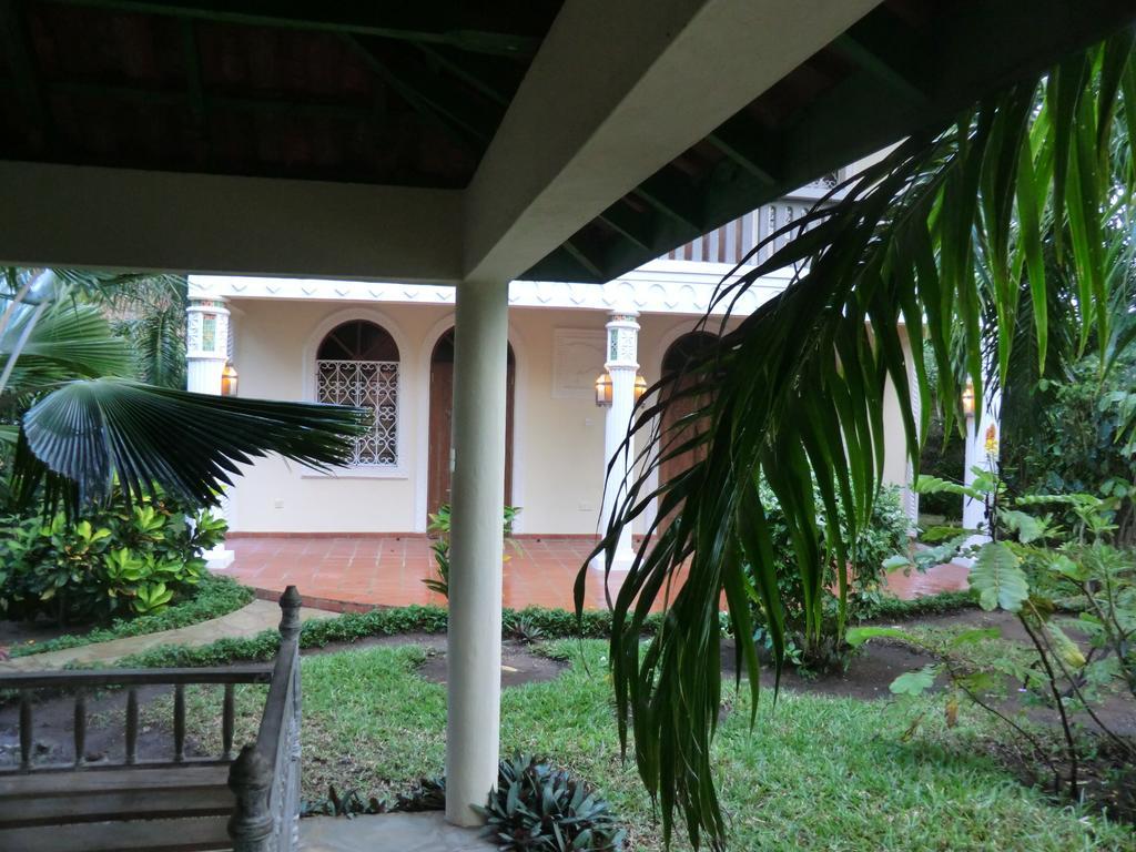 Villa Lamuhouse Diani Beach Oda fotoğraf